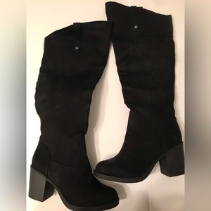 So black over the knee boots